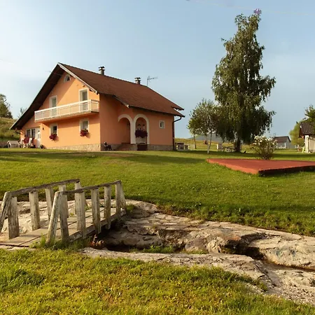 シャレー House Bebic *