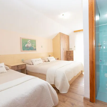 シャレー House Bebic クープレス