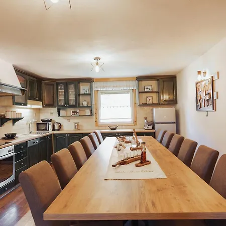 House Bebic * Купрес